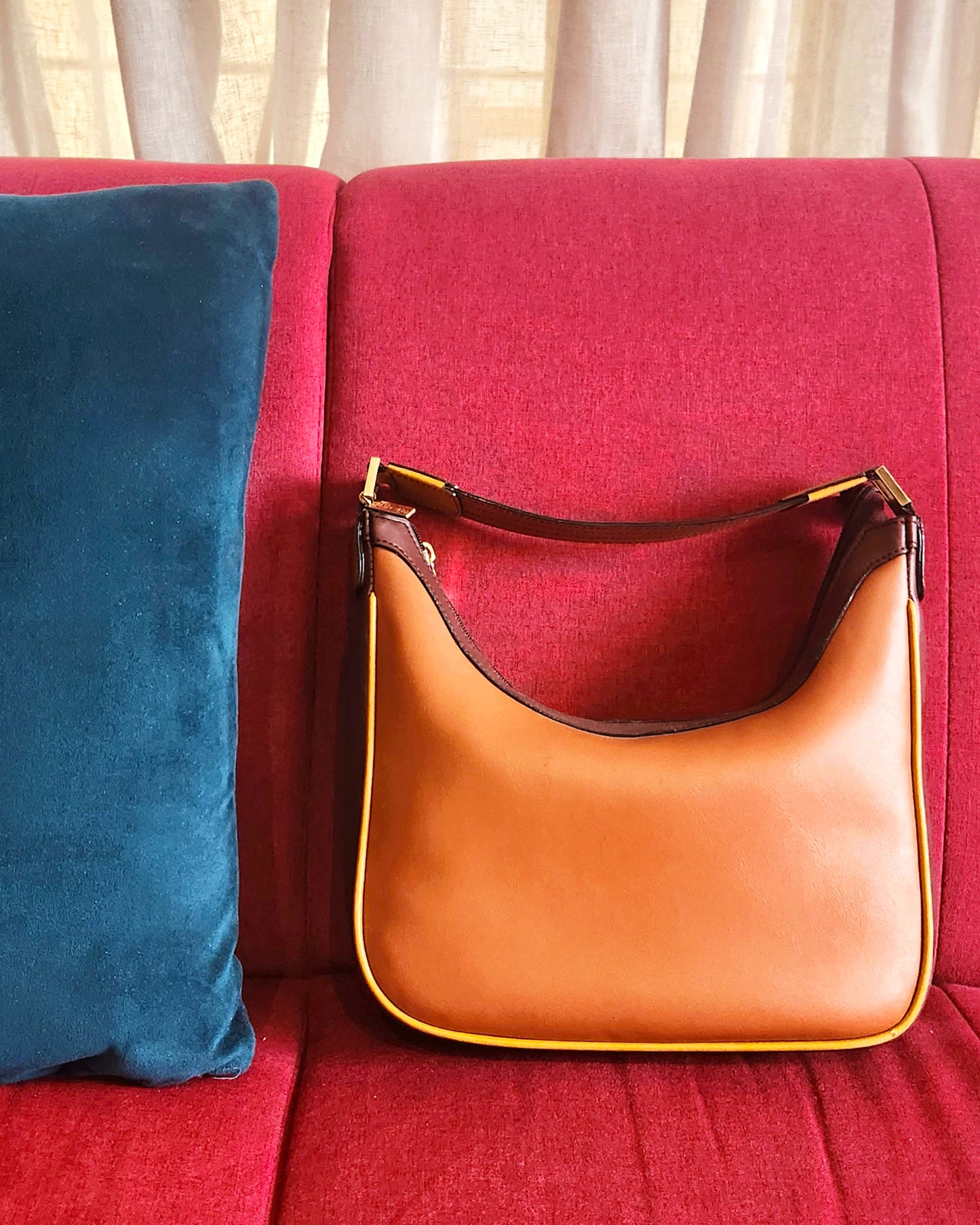 Tan spacious Shoulder Handbag
