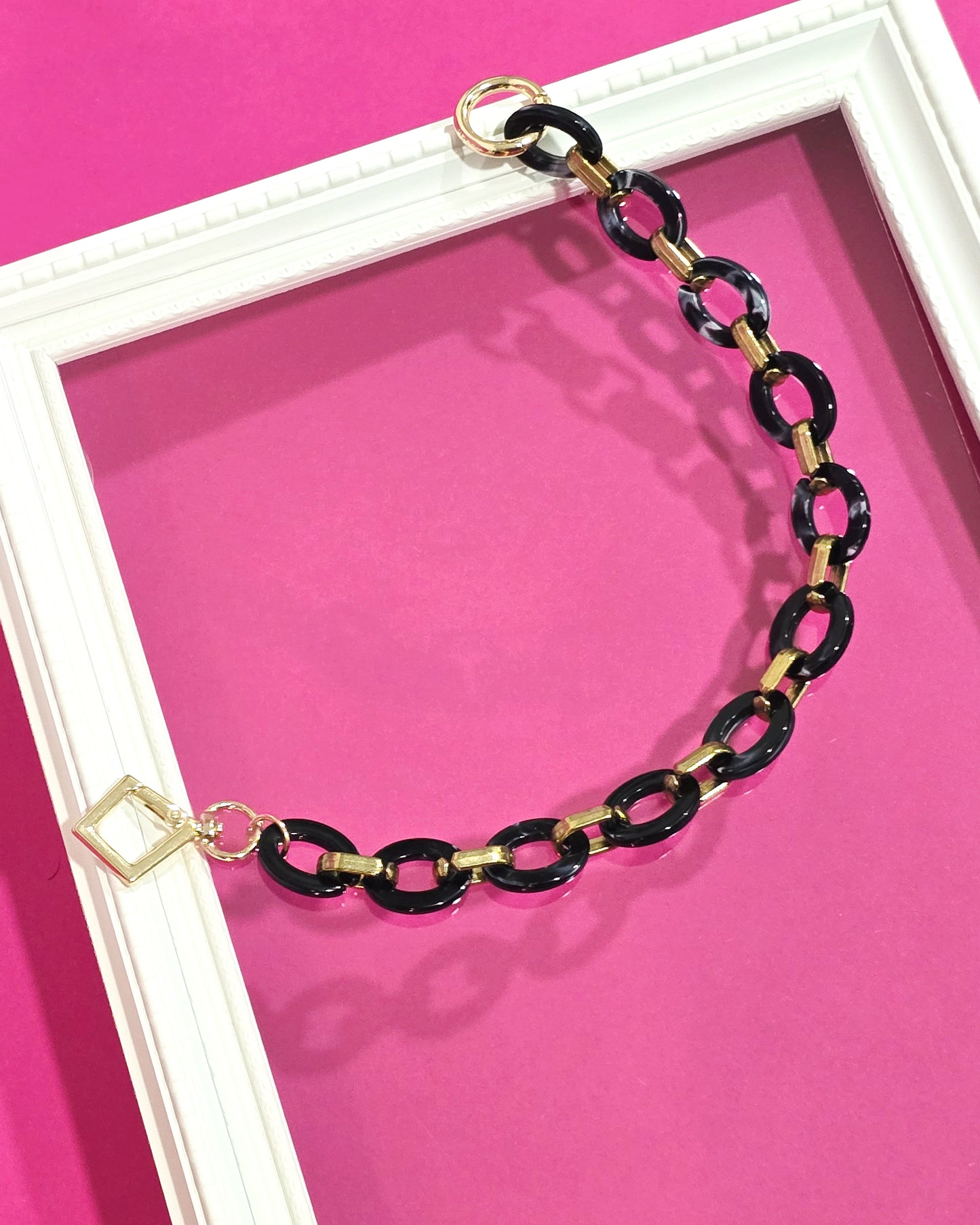 Black Gold Basic - Handbag Accessory