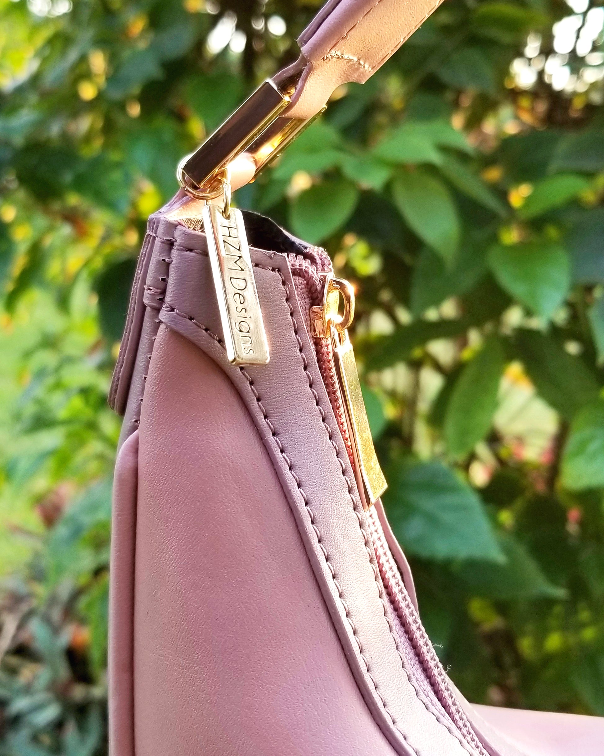 Light Pink Spacious Shoulder handbag close up